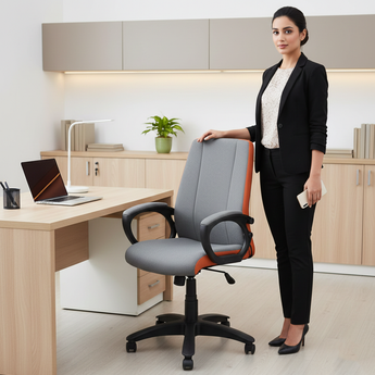 SAAB S-542 Low Back Revolving Chair